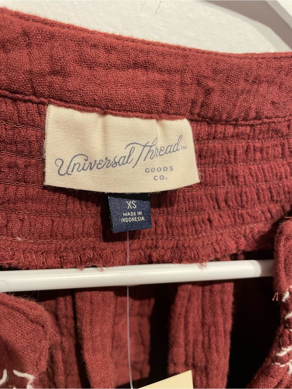 Universal Thread Women's Raglan Long Sleeve Tie-Front Blouse Maroon XS NWT - Picture 2 of 6